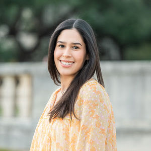 Meet your Posher, Daniela